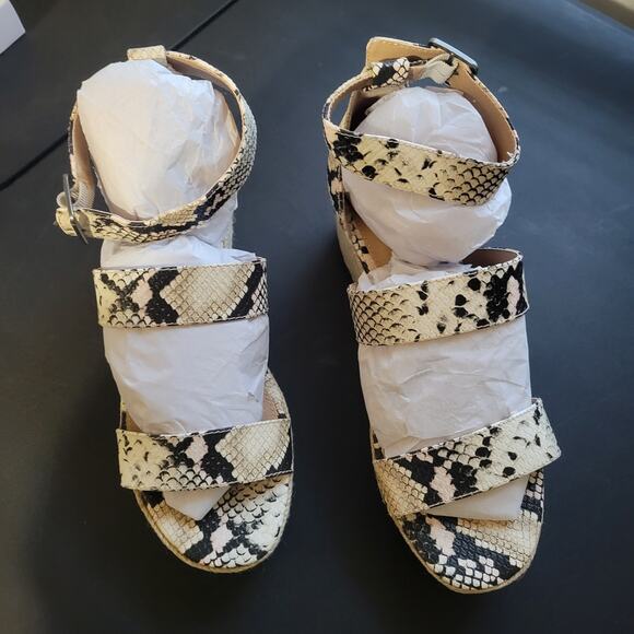 Scoop Women's Espadrille Wedge Sandal Size 9 Snake Print - Picture 2 of 9